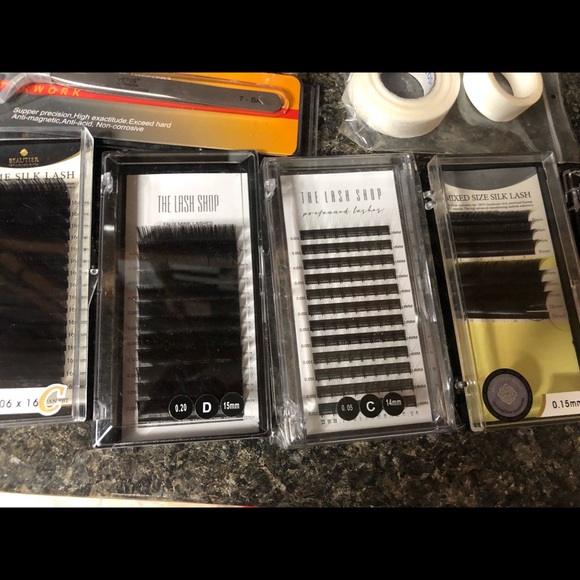 Eyelash Extension Supply Lot - Picture 5 of 13
